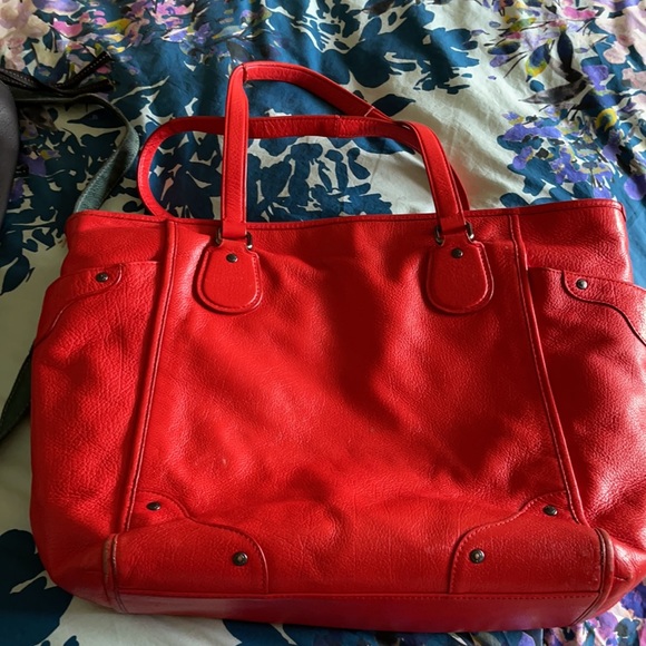 Slightly worn Coach briefcase in cherry red - Picture 5 of 7